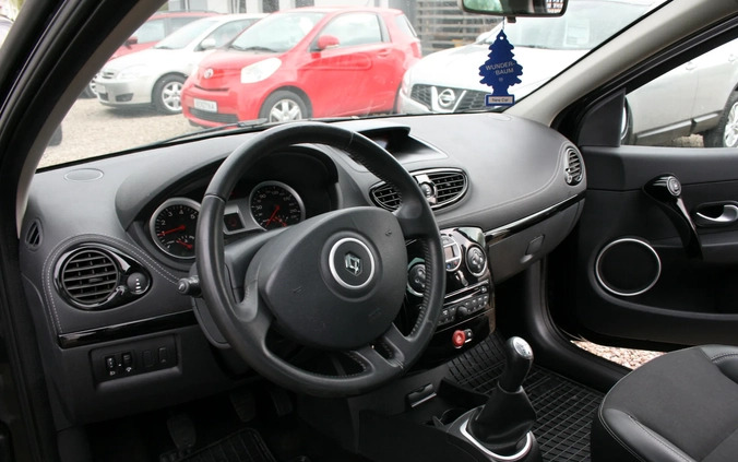 Renault Clio cena 21300 przebieg: 125000, rok produkcji 2011 z Wisła małe 211